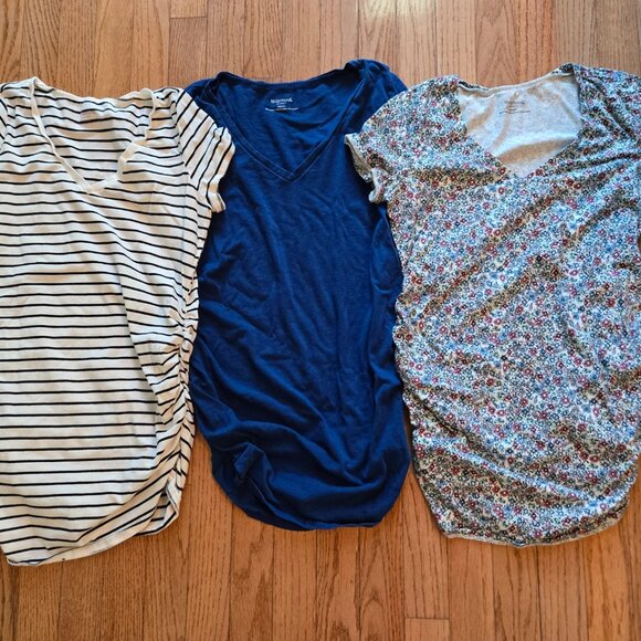 Womens Bundle of 3 Motherhood Maternity size small tops - Picture 2 of 9